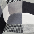 Lot de 2 fauteuils motifs patchworks noirs, gris et blancs