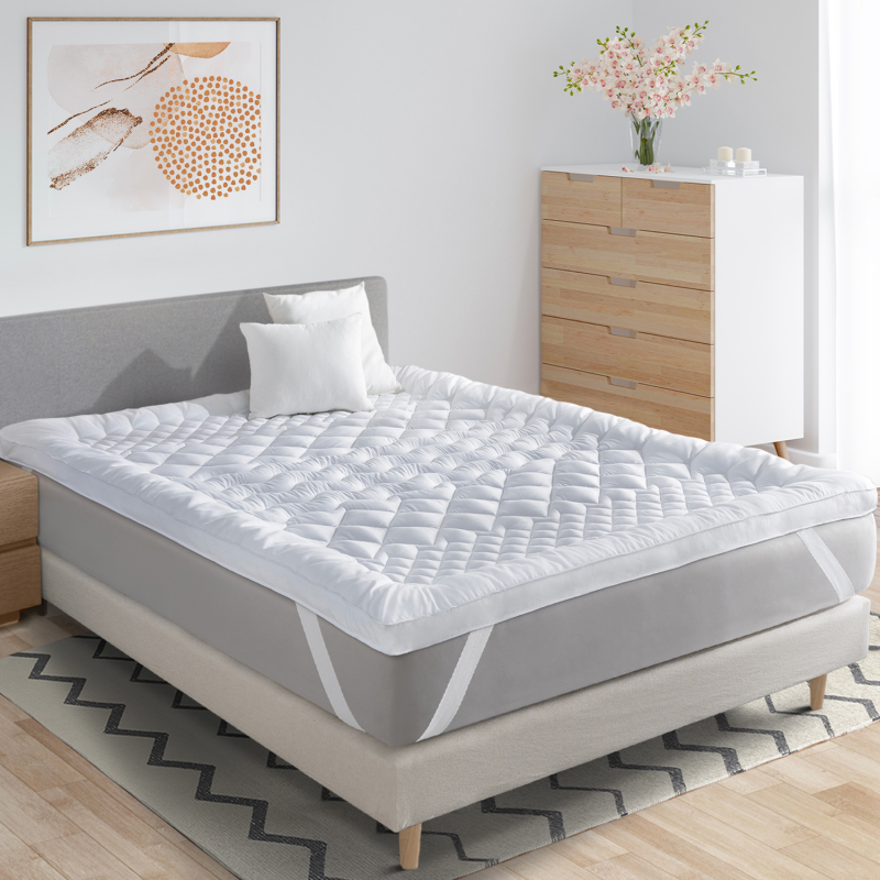 Surmatelas 140x190 cm pas cher confort 7 zones moelleux 600 g/m²