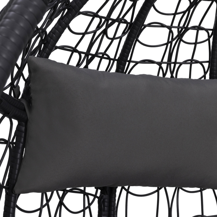 Fauteuil oeuf suspendu ajouré effet rotin noir avec coussin gris Fauteuil oeuf suspendu ajouré effet rotin noir avec coussin gris