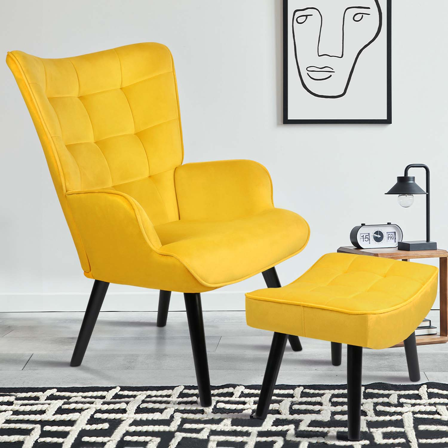 Fauteuil en velours jaune style scandinave