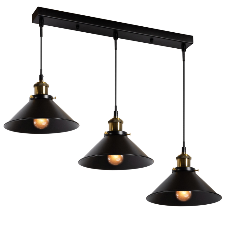 Suspension 3 lampes industrielles vintage en métal noir Suspension 3 lampes industrielles vintage en métal noir