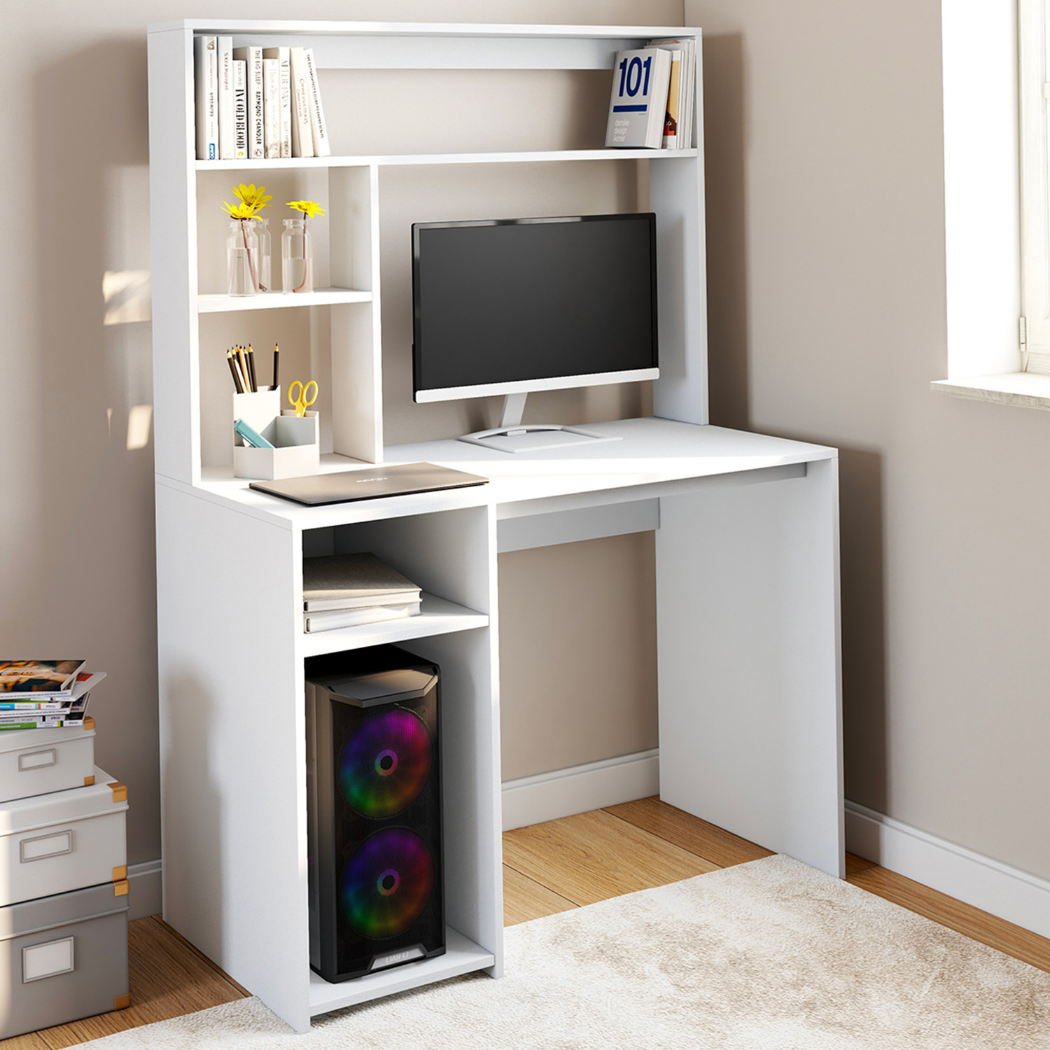 Bureau blanc avec étagères de rangement