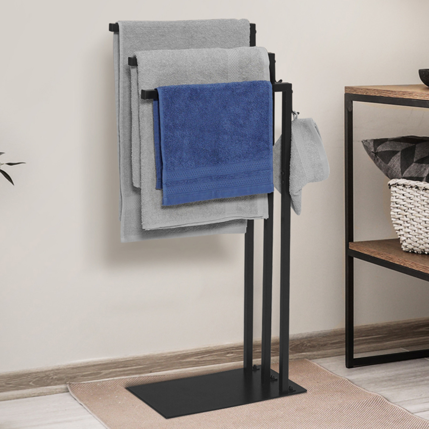 Portasciugamani A 3 Bracci In Metallo Nero | Elegante E Robusto | Dimensioni 75x49,5x23,5 Cm | Per Bagno E Casa