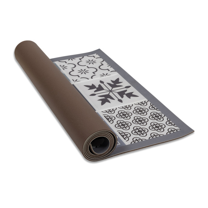 Tapis en vinyle effet carreaux de  ciment noir et blanc 66 x 160 cm