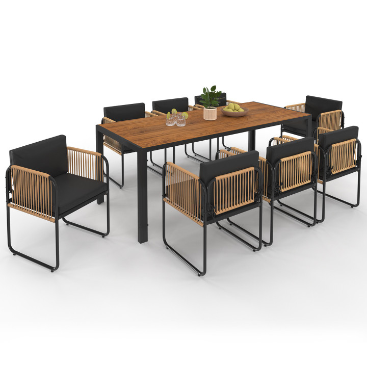 RIO tuinset 190cm tafel en 8 stoelen zwart metalen frame, licht rotan effect koord en zwarte kussens