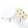 Lot de 2 tables basses gigognes GIGI laquées blanc motifs blanc jaune gris