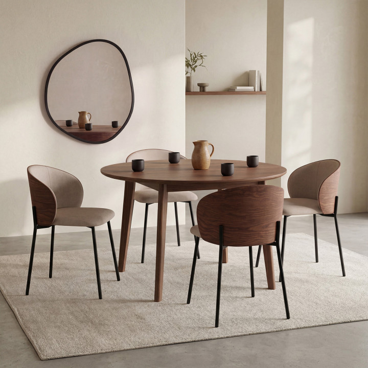 Lot de 4 chaises PENNY en tissu taupe et dossier effet noyer clair pour salle à manger