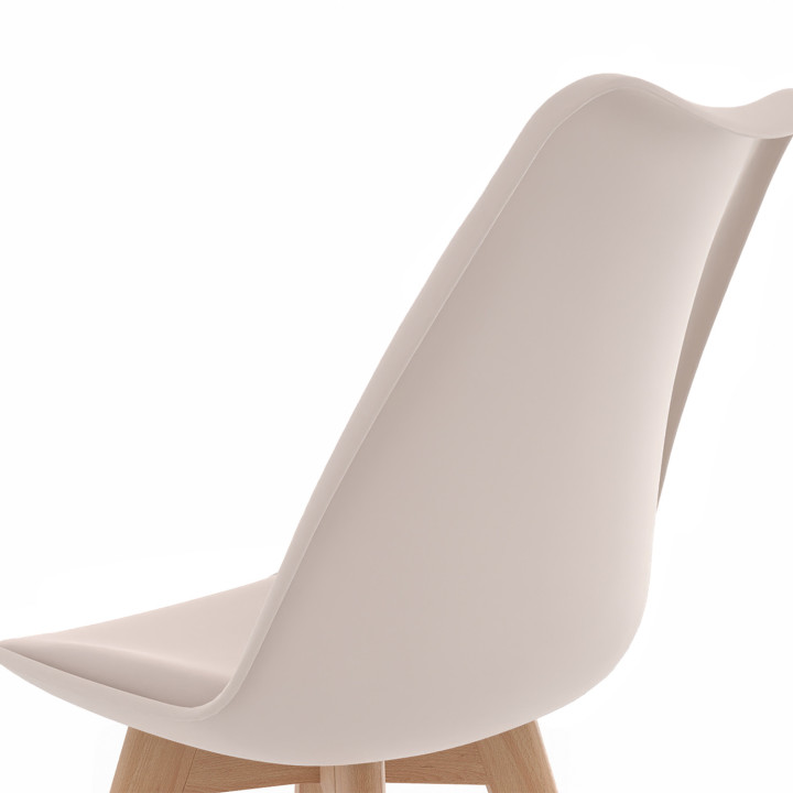 Juego de 8 sillas escandinavas SARA de color beige para el comedor
