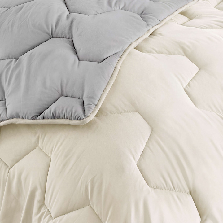 Couette 140x200 CM ABBY bicolore gris clair et beige 300 gr