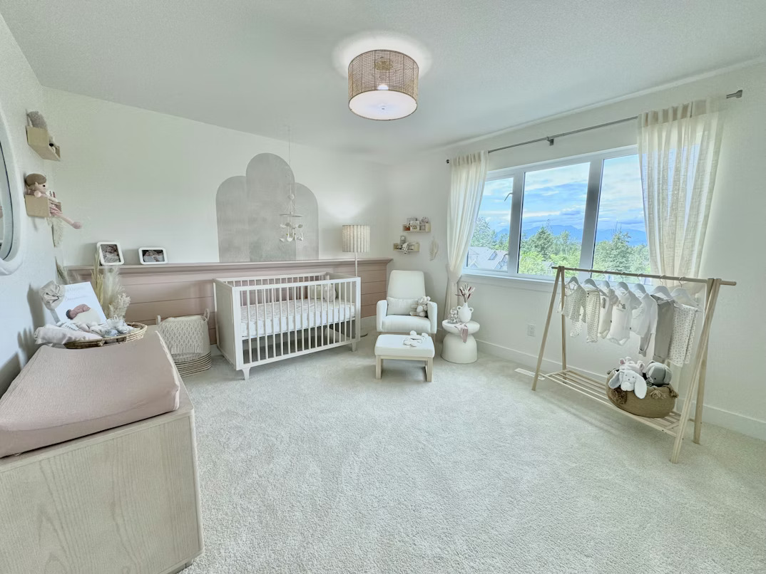 Découvrez les critères indispensables pour choisir la table à langer de votre bébé.