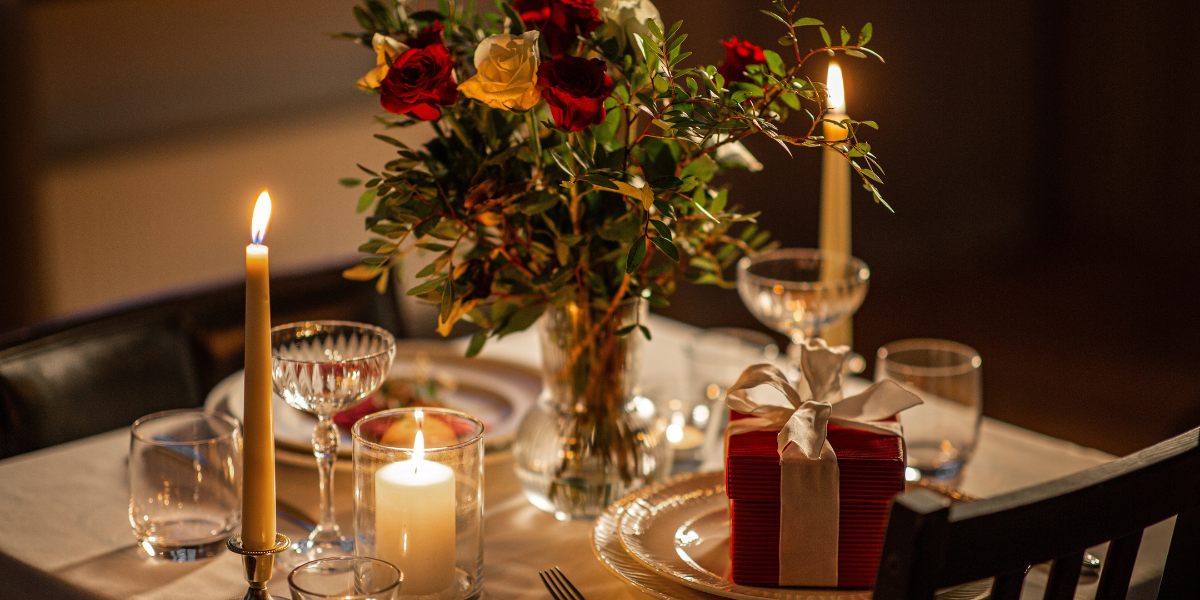 Valentijnsdag: onze ideeën voor een romantische, cocooning avond thuis